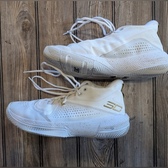 Under Armour SC Stephen Curry size 8.5 white and gold basketball shoes - Picture 2 of 12